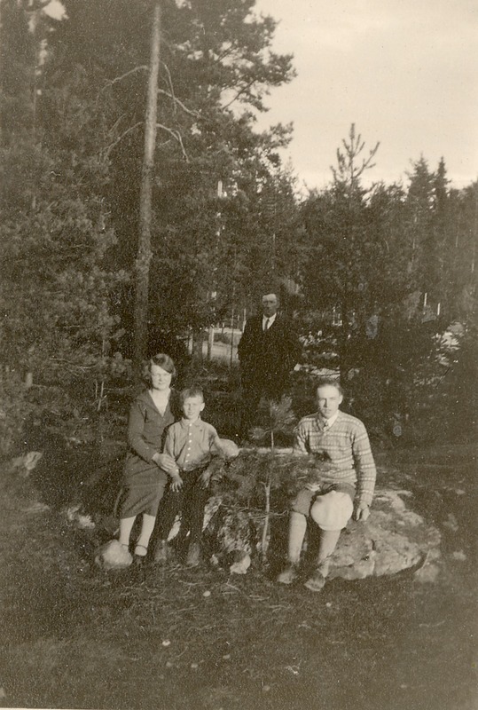 http://omeka.deichman.no/archive/import/B20120085.jpg