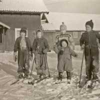 http://omeka.deichman.no/archive/import/B20110337.jpg