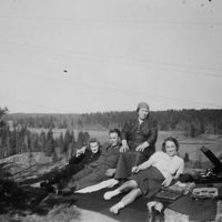 http://omeka.deichman.no/archive/import/B20060235.jpg